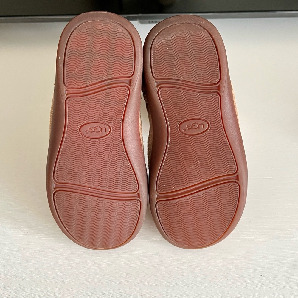 Ugg girls boots size 9c - Picture 8 of 8